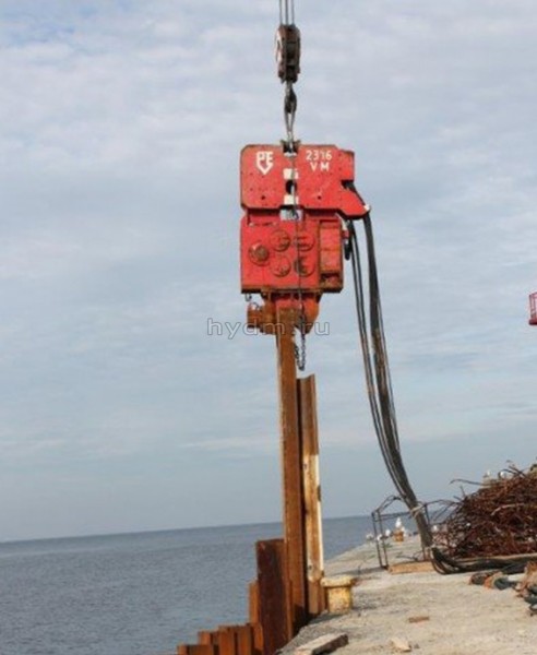 Принят в ремонт вибро-погружатель  PVE Piling & Vibro Equipment 2712А-08